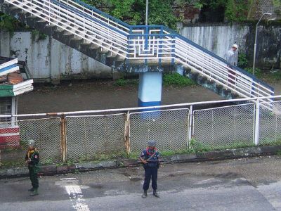 クリックでフルサイズのイメージを表示する